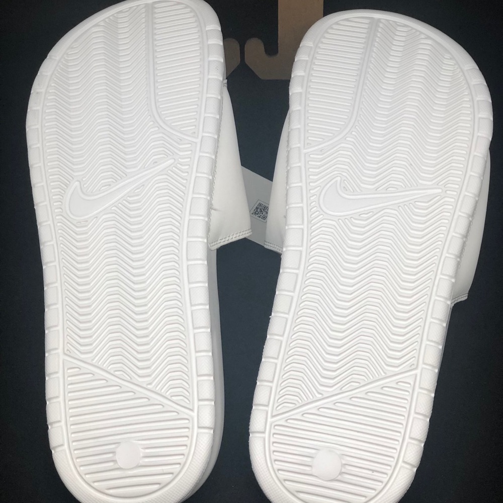 NIKE BENASSI STUSSY (WHITE) DC5239-100 - Picture 4 of 5